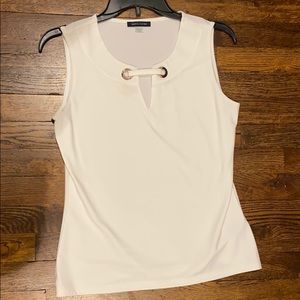 Sleeveless top, never worn!